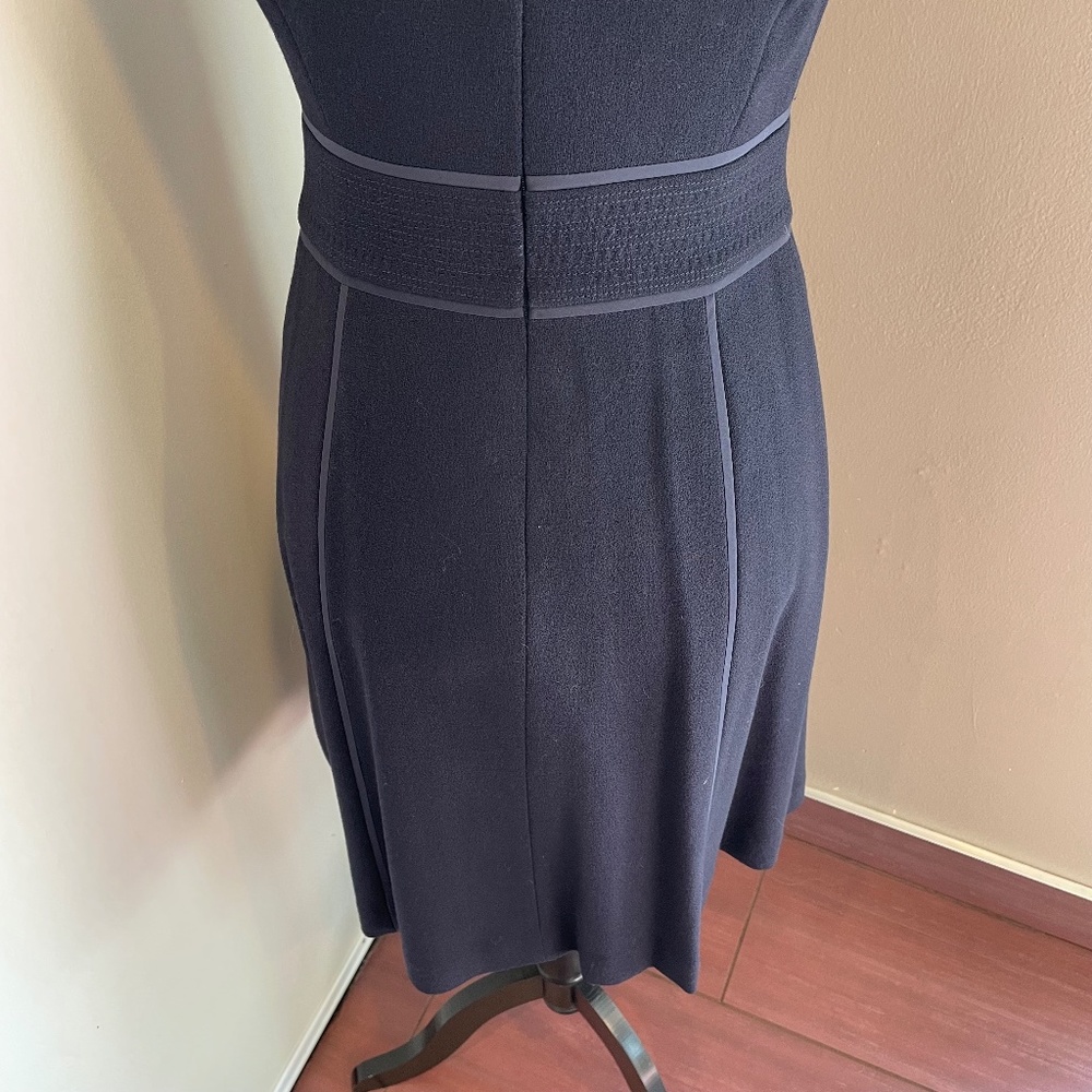 Tory Burch sleeveless wool crepe dress - Picture 7 of 9